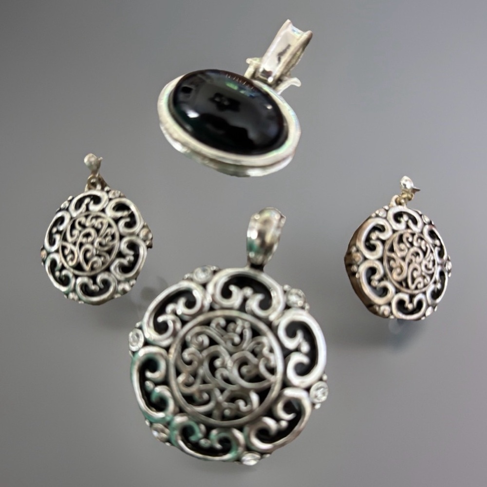 Denim Medallion 15 In. Chain Two Sided Faux Pearl Black Silver Filigree Earring - Picture 3 of 3